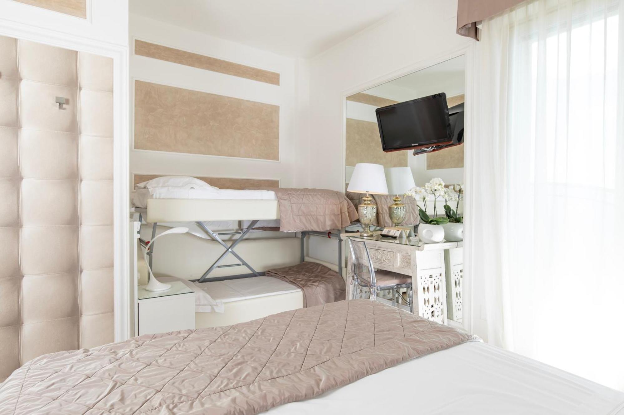 Hotel Alexander Μιλάνο Μαριτίμα Εξωτερικό φωτογραφία