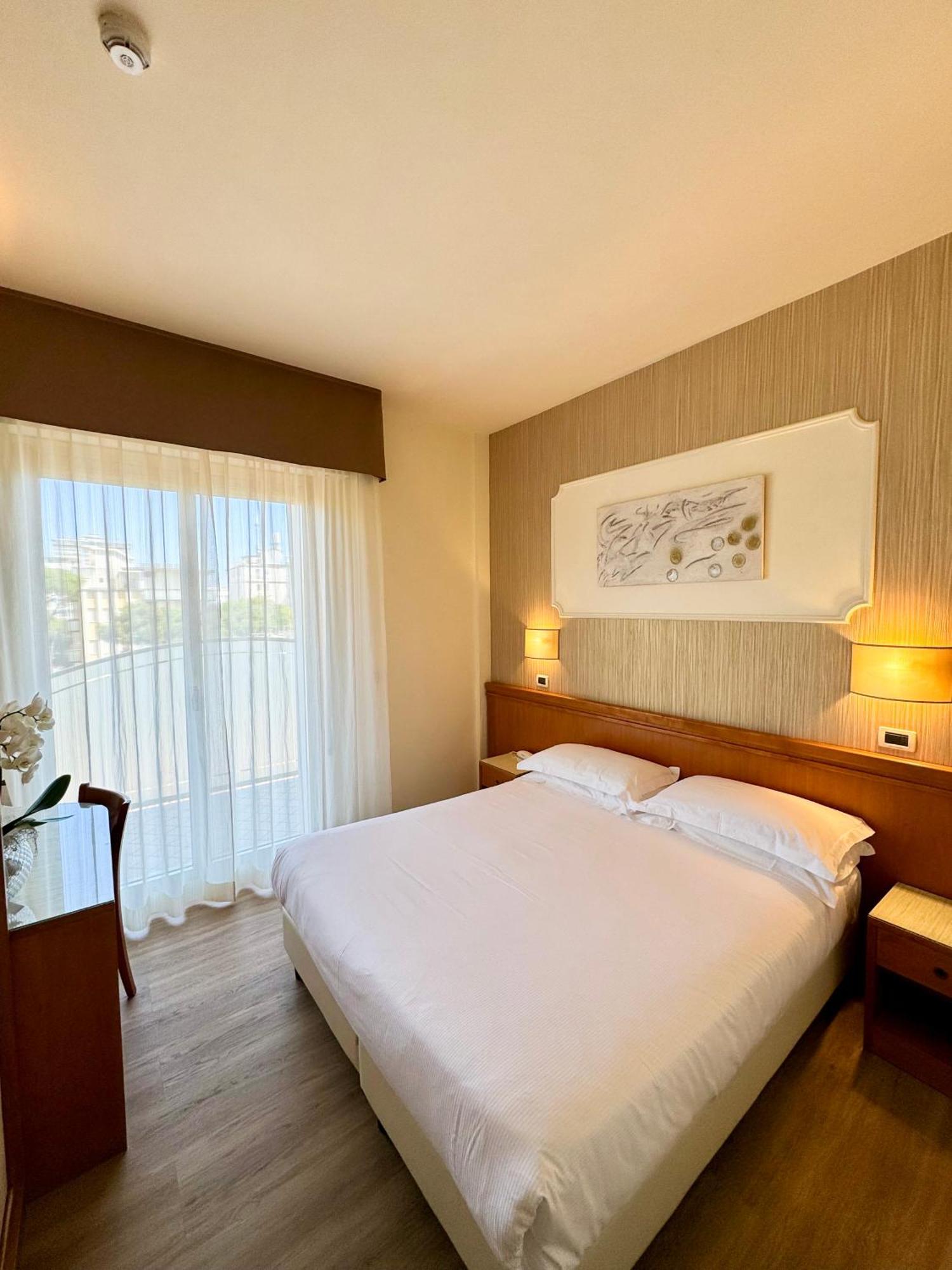 Hotel Alexander Μιλάνο Μαριτίμα Εξωτερικό φωτογραφία