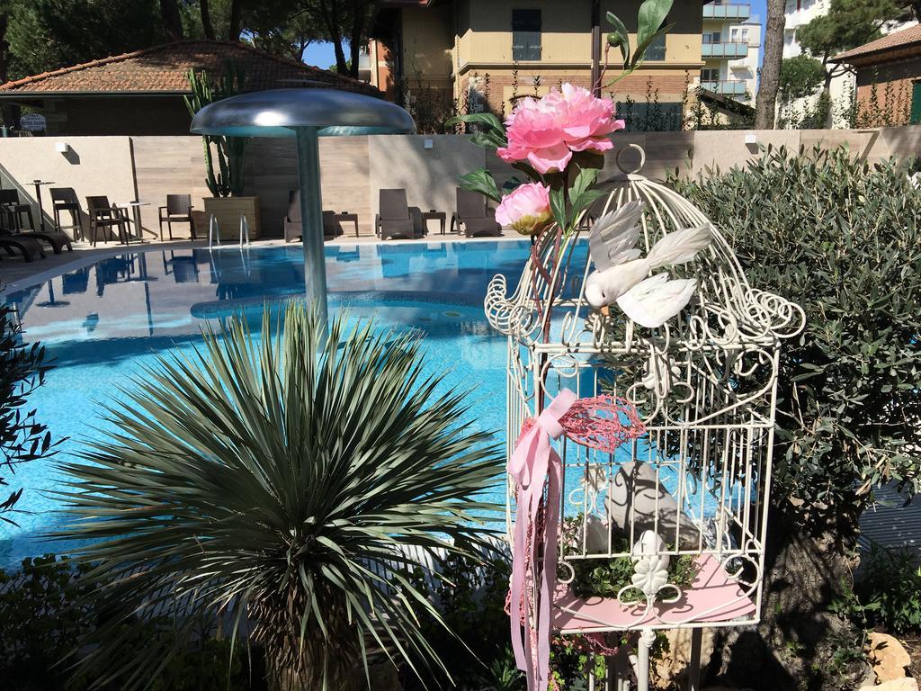 Hotel Alexander Μιλάνο Μαριτίμα Εξωτερικό φωτογραφία
